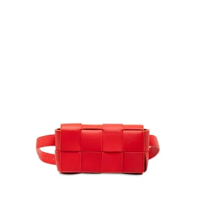 Bottega Veneta Calfskin Intrecciato Cassette Belt Bag (SHG-GmtFpe)