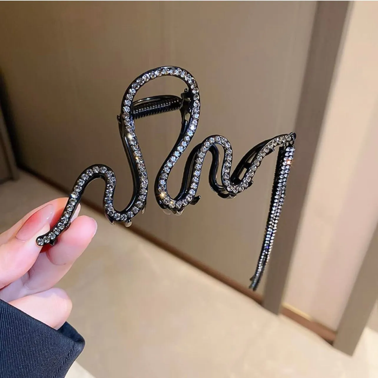 Hair Claw Clips for Women, Metal Silver Gold Black, Rhinestone Hair Jaw Clips with Glitter Tassel, Hair Accessories for Women