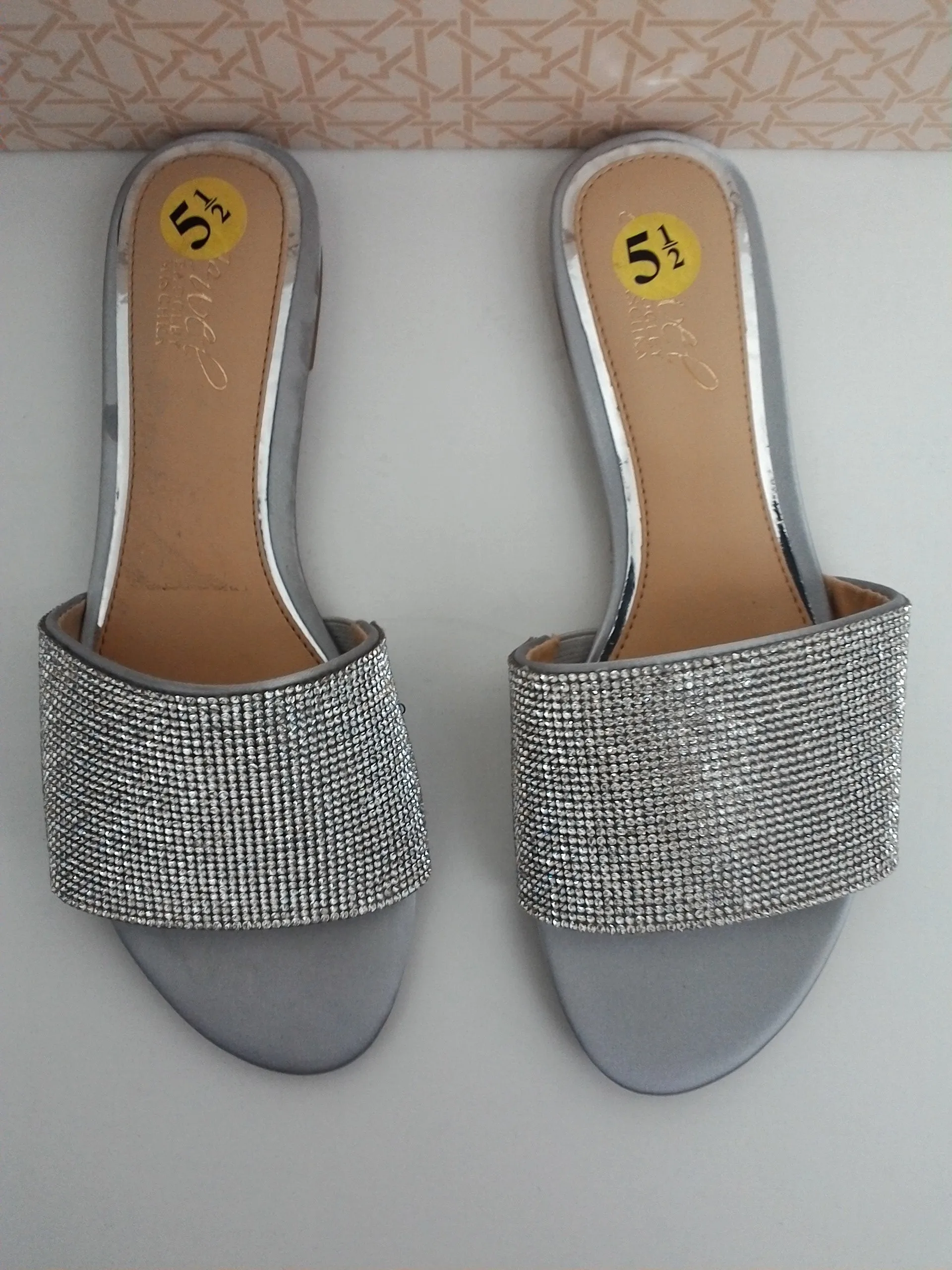 Jewel Badgley Mischka Khaleesi Crystal Slide Sandal Size 5.5 New in original box