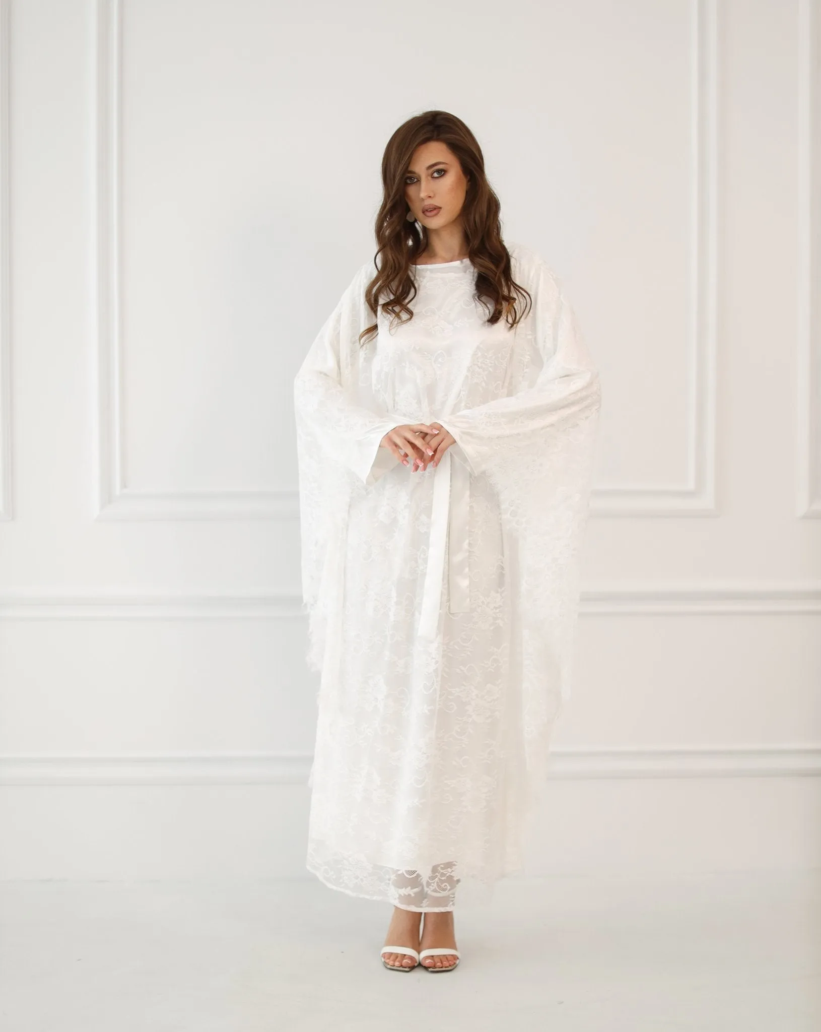 Lulu Closed Lace Abaya With Slip Dress