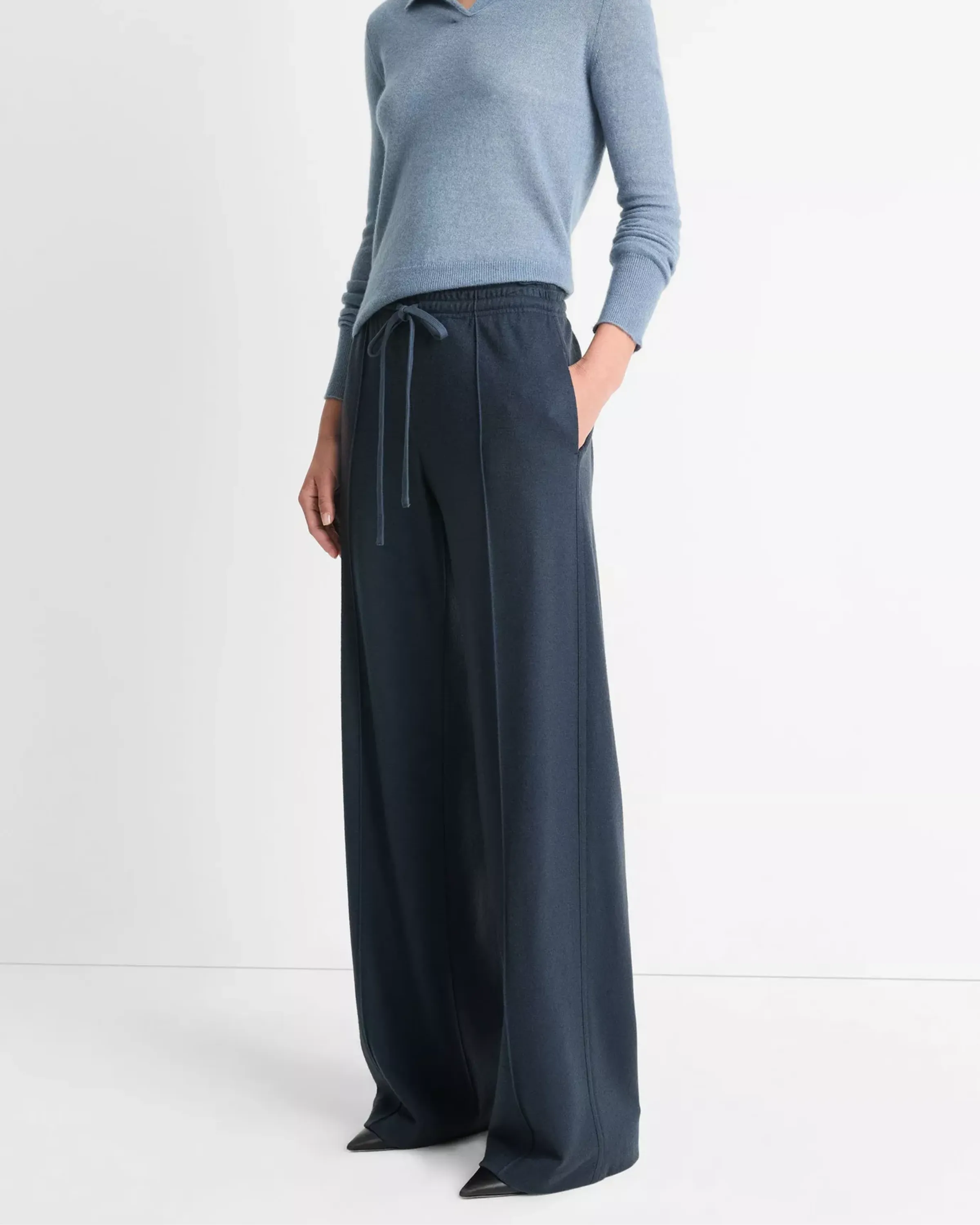 Vince Mid Rise Drawstring Pull On Pant in Tide Stone